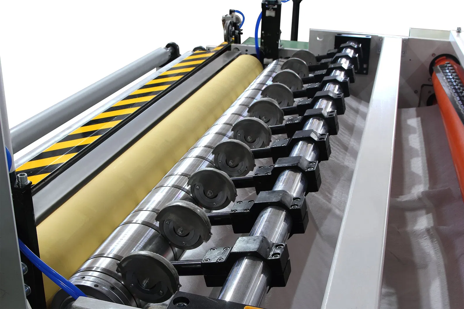 Máquina de Rebobinagem de Rolo Maxi / Rolo de Papel Higiênico 200-300 Metros / Velocidade Min 2